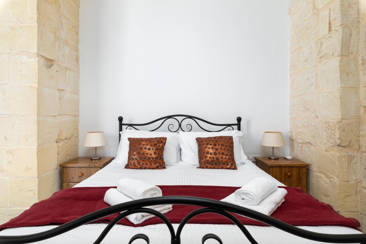 Traditional & Modern Maltese Townhouse - Rooftop Terrace And Sea Views, Close To Birgu Waterfront Cospicua 외부 사진