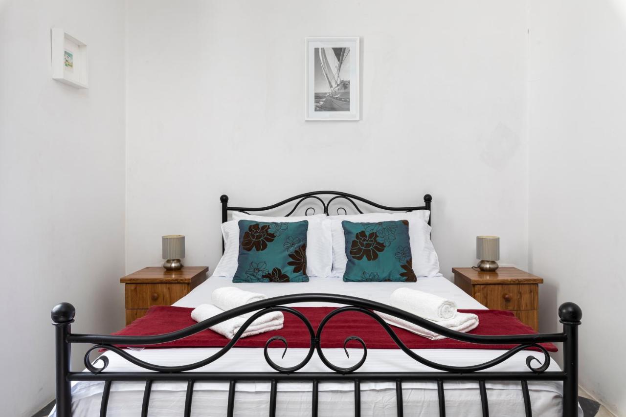 Traditional & Modern Maltese Townhouse - Rooftop Terrace And Sea Views, Close To Birgu Waterfront Cospicua 외부 사진
