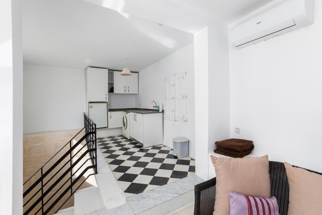 Traditional & Modern Maltese Townhouse - Rooftop Terrace And Sea Views, Close To Birgu Waterfront Cospicua 외부 사진